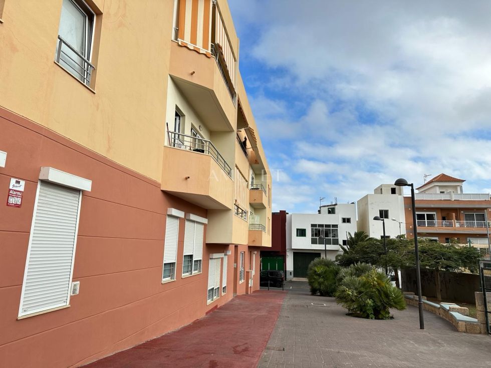 Apartment for sale in  San Isidro, Spain - P2084