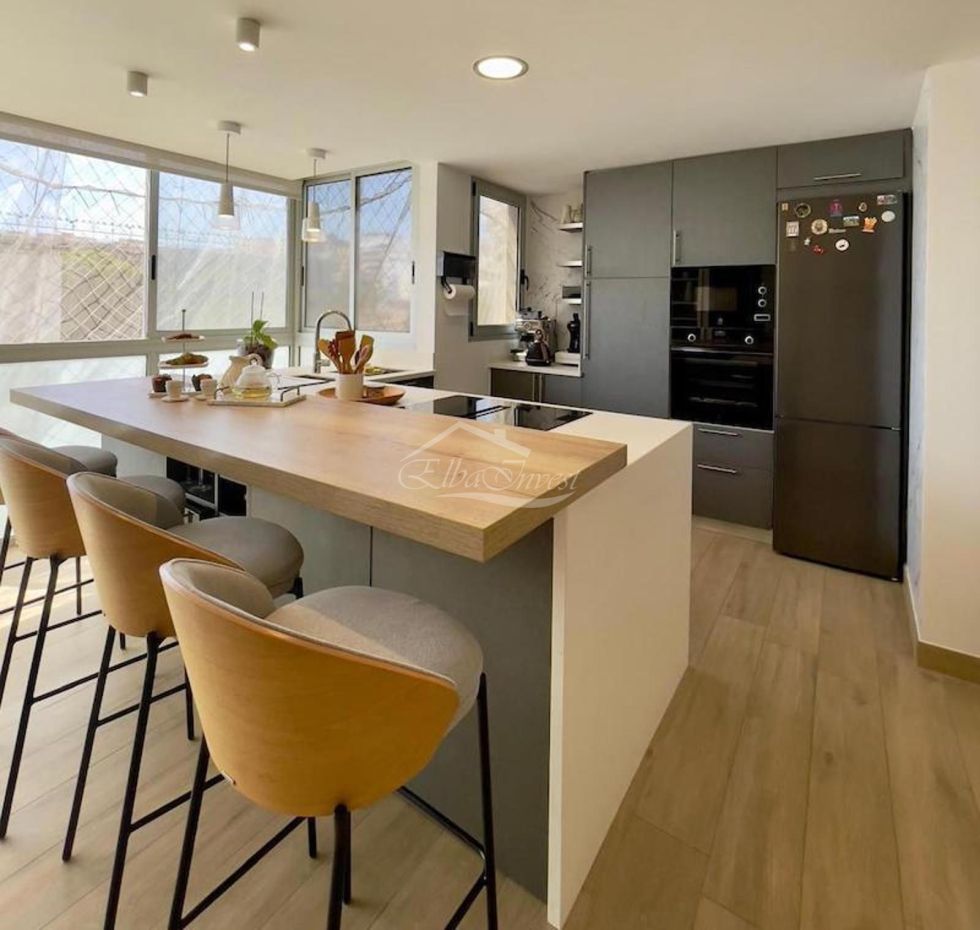 Apartment for sale in  Santa Cruz de Tenerife, Spain - 5889