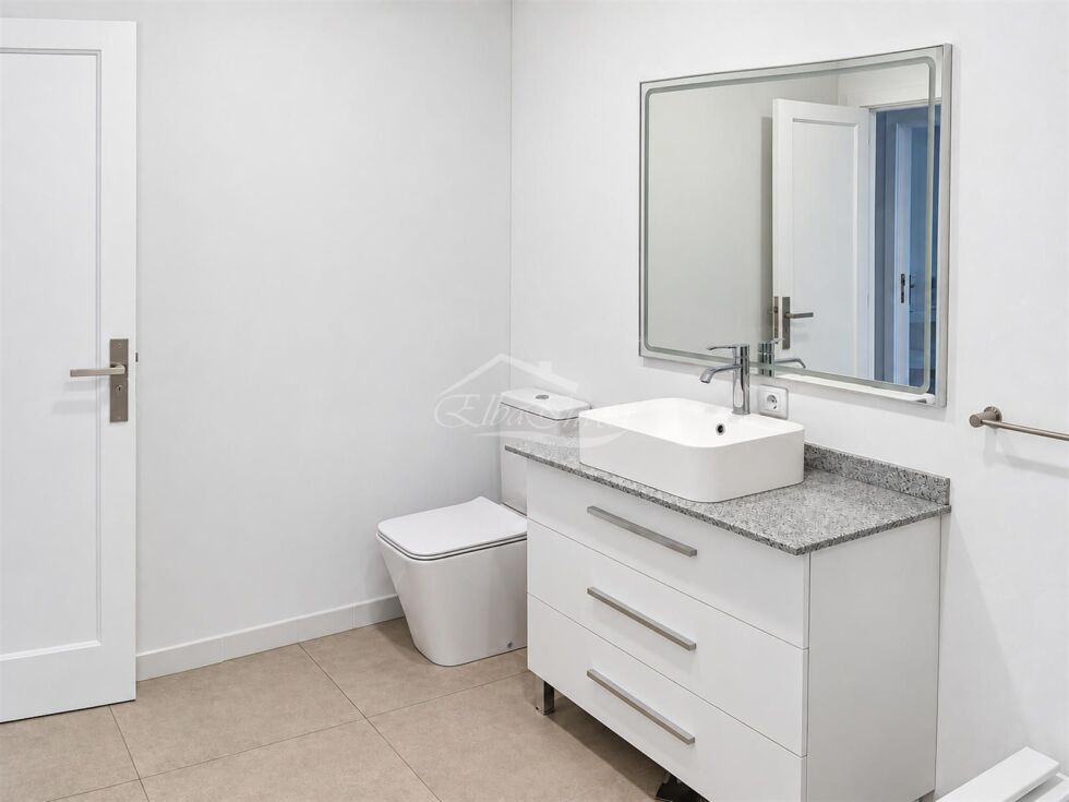 Apartment for sale in  Santa Cruz de Tenerife, Spain - 6001