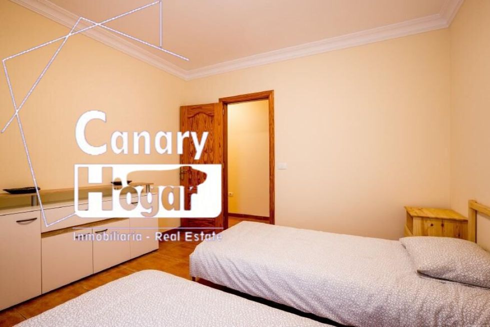 Apartment for sale in  Alcalá, Spain - 052731