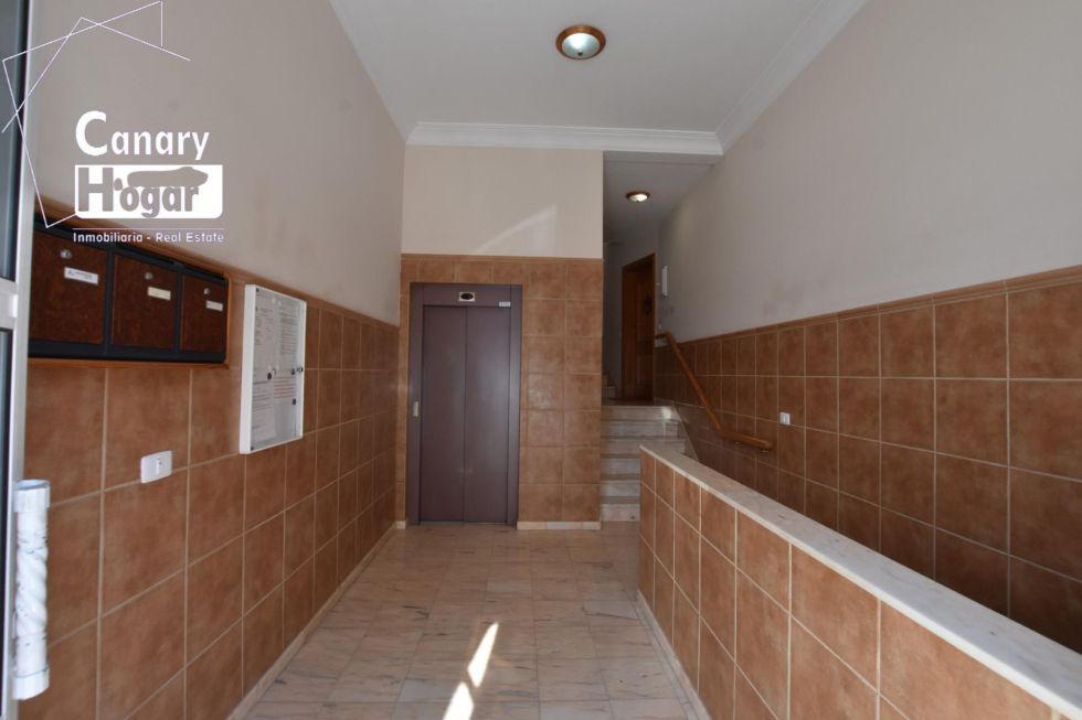 Apartment for sale in  Alcalá, Spain - 052731