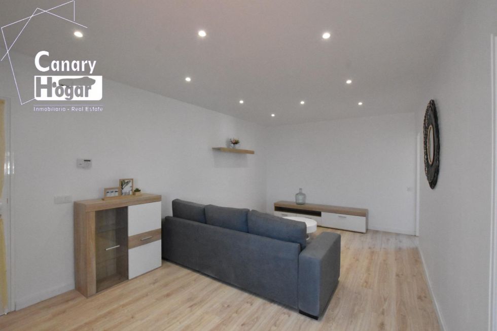 Apartment for sale in  Vega de las Mercedes, Spain - 057121