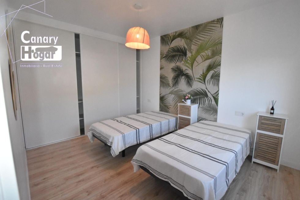 Apartment for sale in  Vega de las Mercedes, Spain - 057121