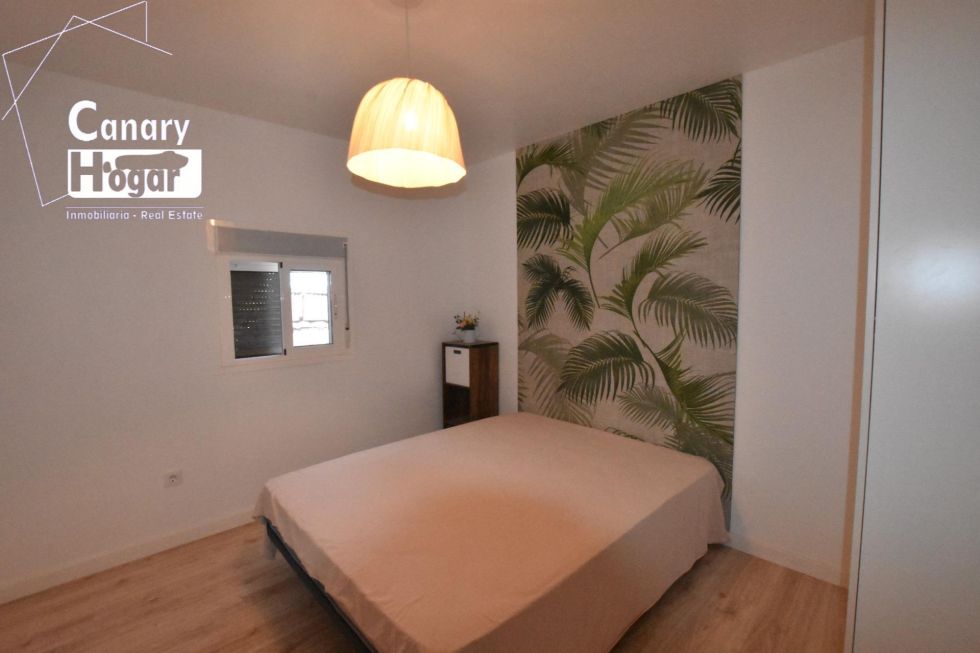 Apartment for sale in  Vega de las Mercedes, Spain - 057121