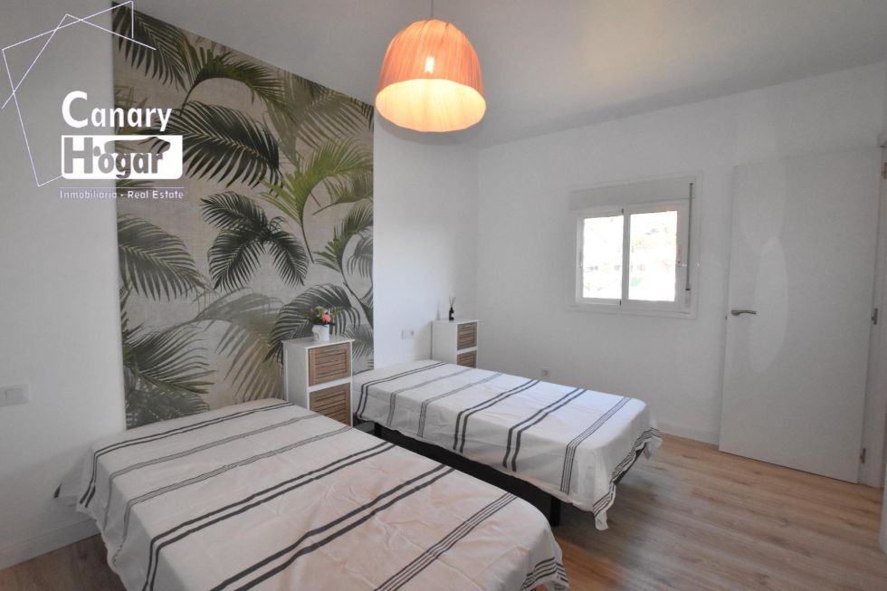 Apartment for sale in  Vega de las Mercedes, Spain - 057721