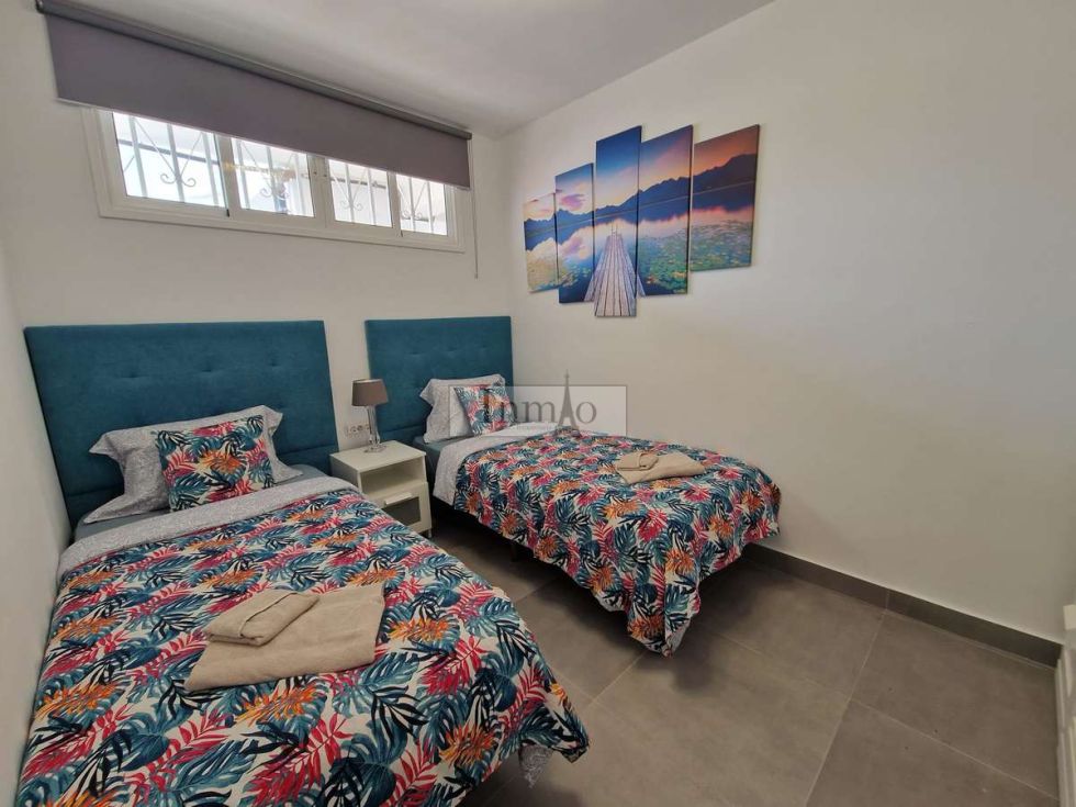 Apartment for sale in  Cristianos, Los, ES - 437416