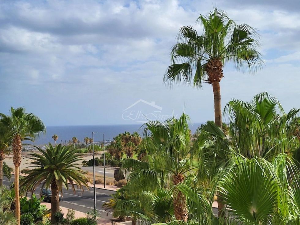 Apartment for sale in  Oasis del Sur, Spain - 5624