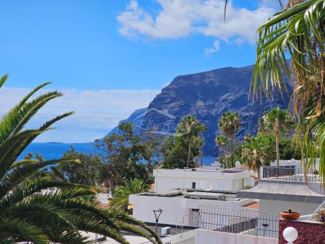 Apartment for sale in  Acantilados de Los Gigantes, Spain - 5976