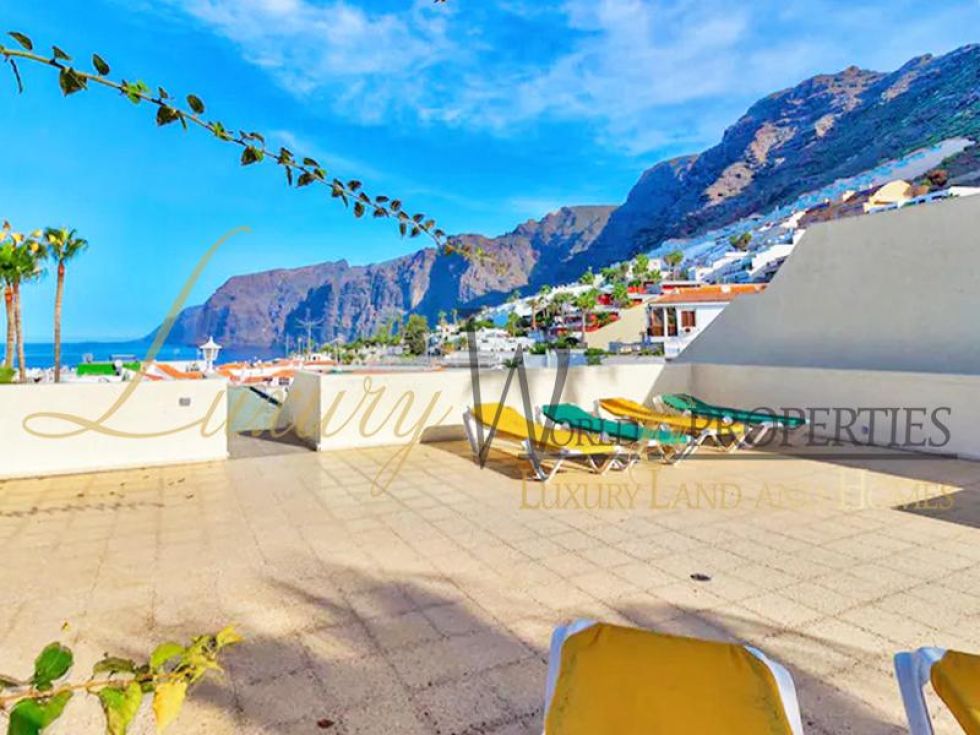 Apartment for sale in  Acantilados de Los Gigantes, Spain - LWP4180C Florida - Los Gigantes