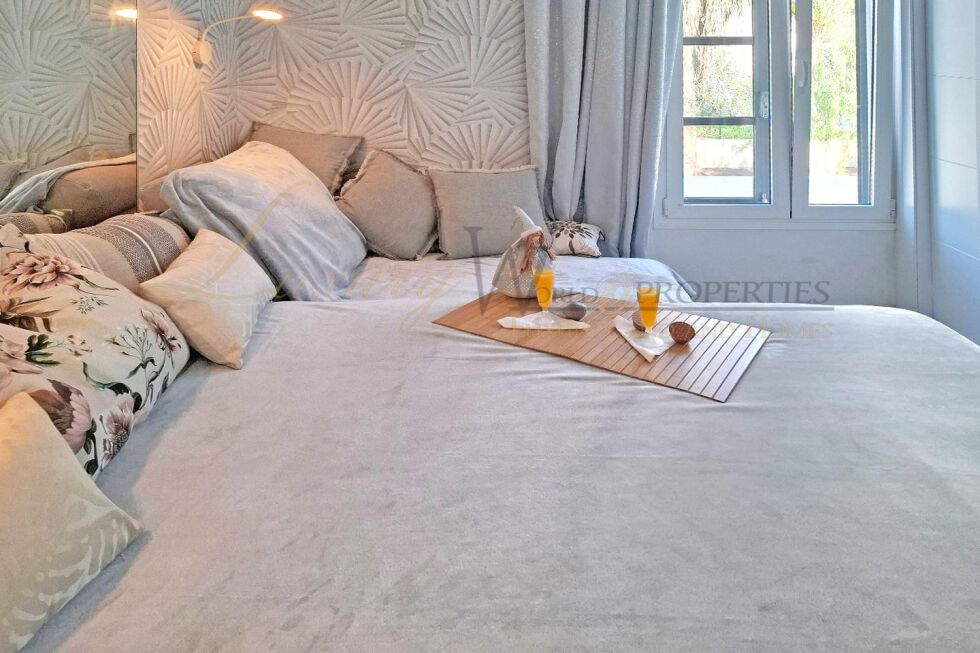Apartment for sale in  Playa de las Américas, Spain - LWP7094 Colon 1-Playa de las Americas