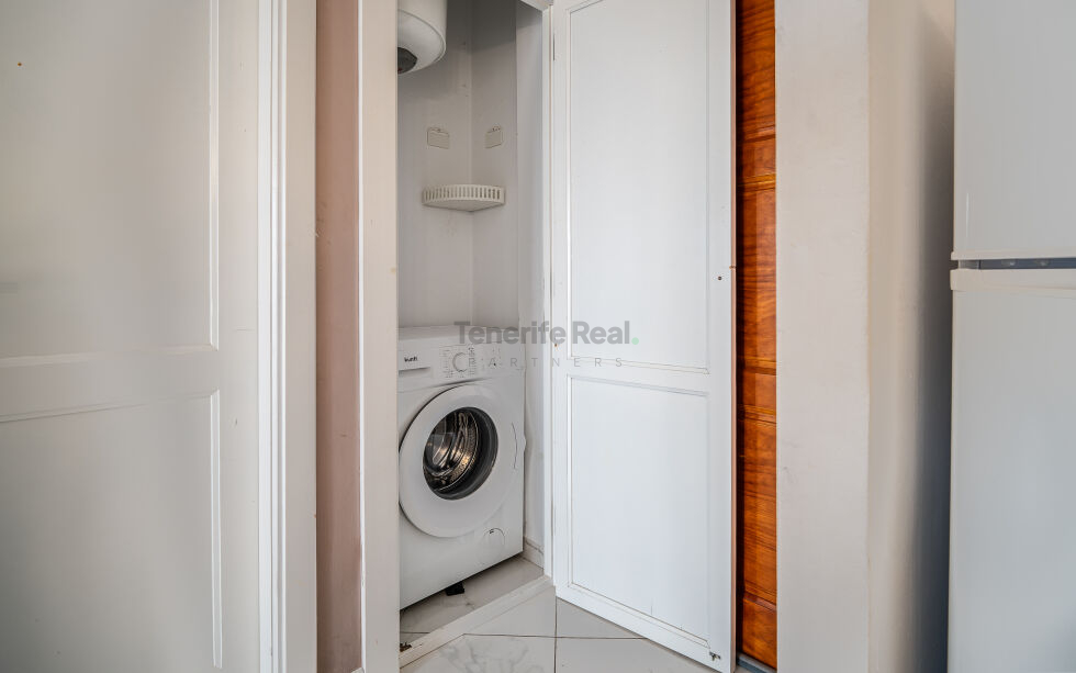 Apartment for sale in  Windsor Park, Costa Adeje, Spain - TR-3051