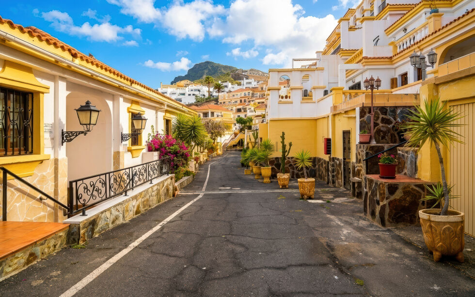 Apartment for sale in  Windsor Park, Costa Adeje, Spain - TR-3051