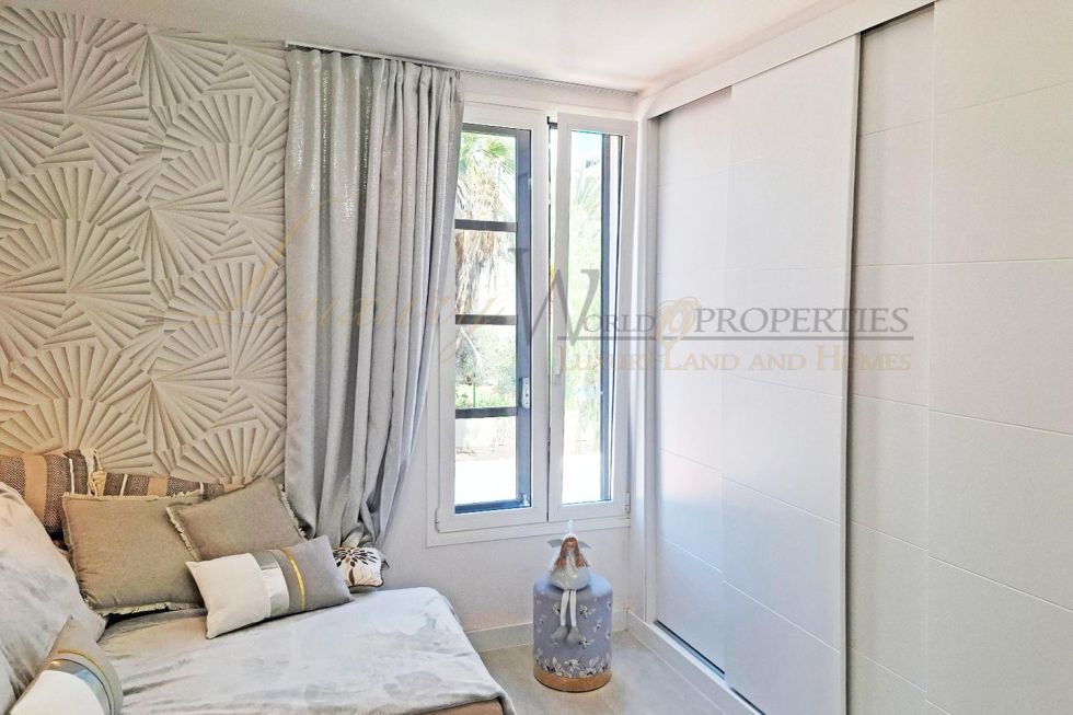 Apartment for sale in  Tenerife, Spain - LWP5015 Colon 1-Playa de las Americas