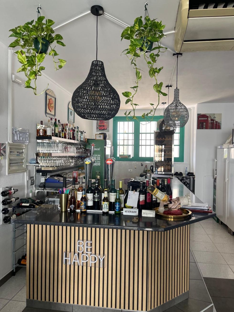 Bar/restaurant for sale in  Arona, Spain - TR-2976
