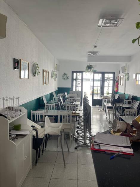 Bar/restaurant for sale in  Arona, Spain - TR-2976