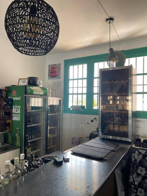 Bar/restaurant for sale in  Arona, Spain - TR-2976