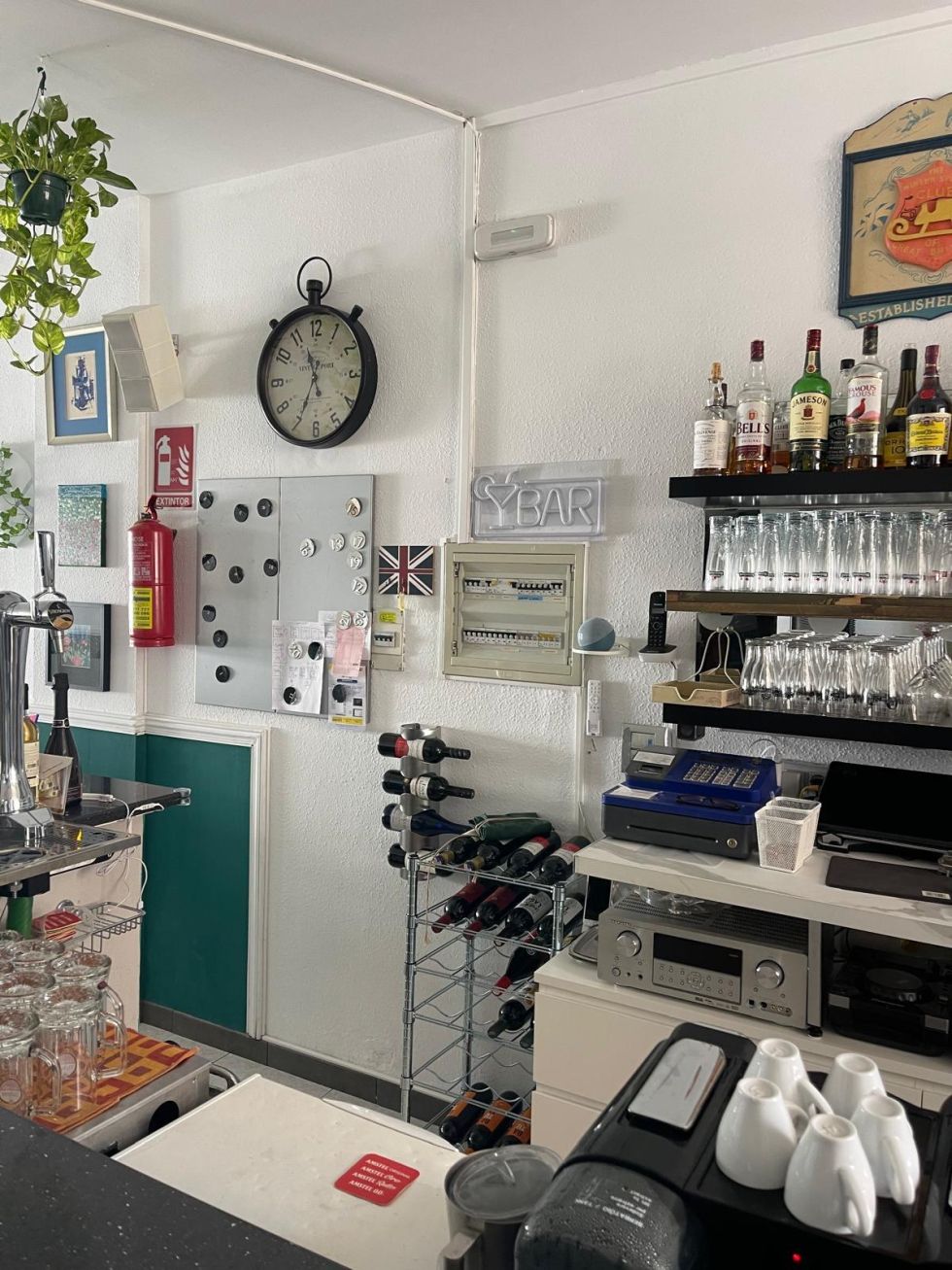 Bar/restaurant for sale in  Arona, Spain - TR-2976