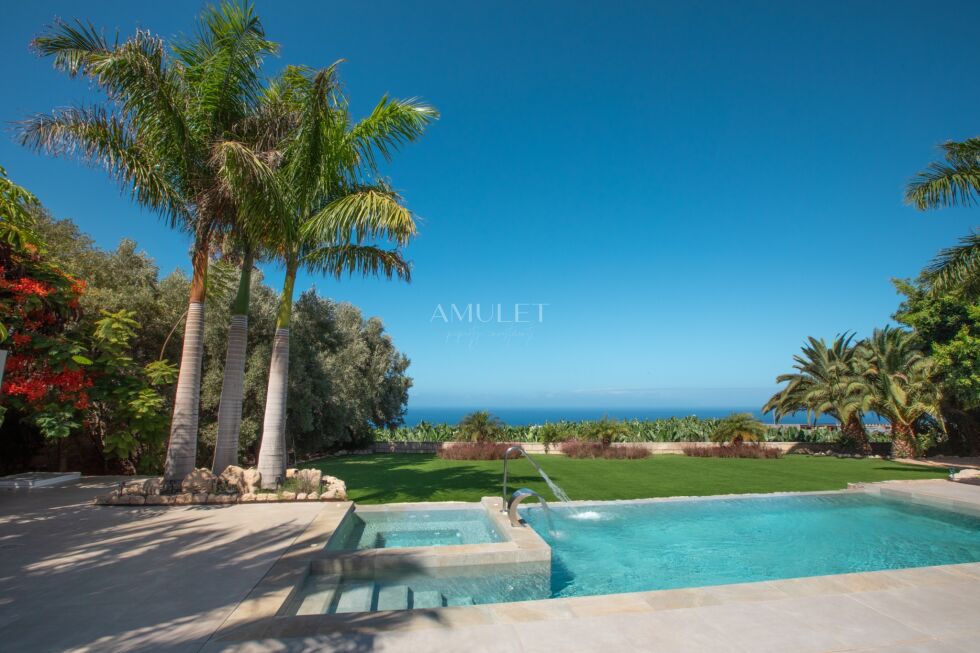 Bungalow for sale in  Adeje, Spain - P2539