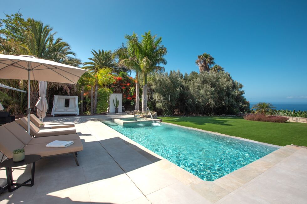 Bungalow for sale in  Adeje, Spain - P2539