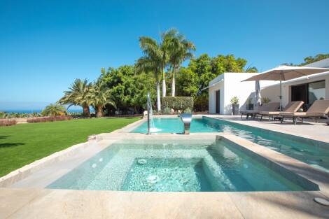 Bungalow for sale in  Adeje, Spain - P2539