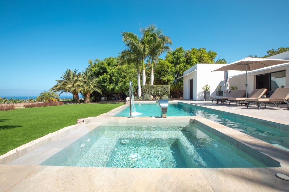 Bungalow for sale in  Adeje, Spain - P2539
