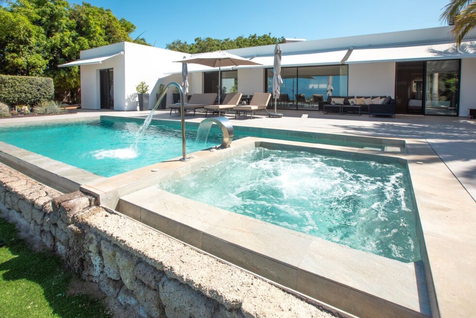 Bungalow for sale in  Adeje, Spain - P2539