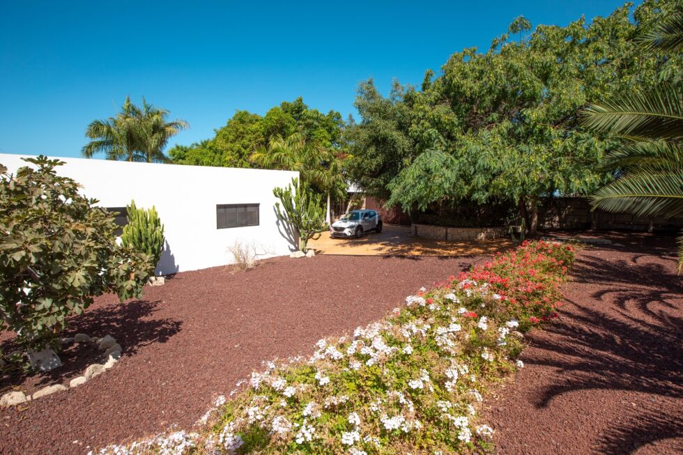 Bungalow for sale in  Adeje, Spain - P2539