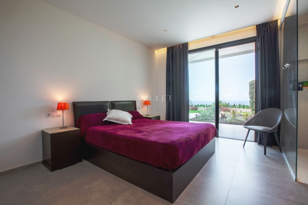 Bungalow for sale in  Adeje, Spain - P2539