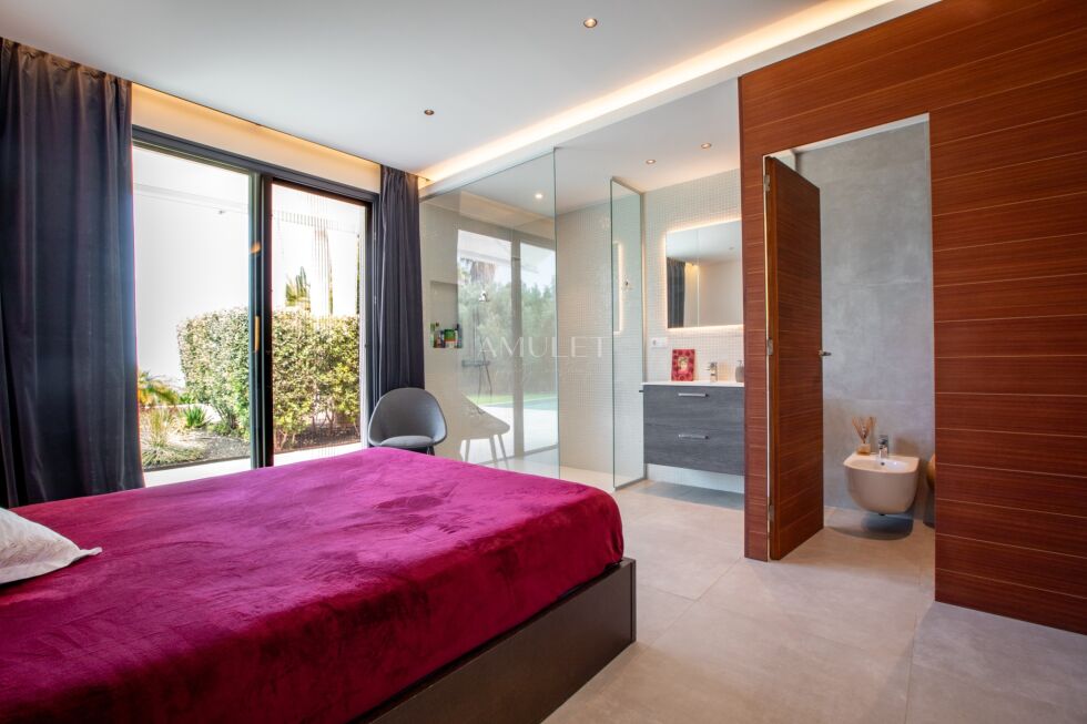 Bungalow for sale in  Adeje, Spain - P2539