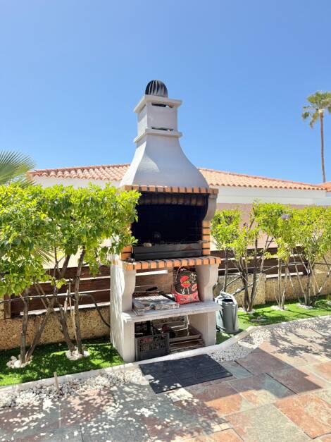 Bungalow for sale in  Callao Salvaje, Spain - P00092