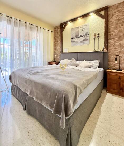 Bungalow for sale in  Callao Salvaje, Spain - P00092