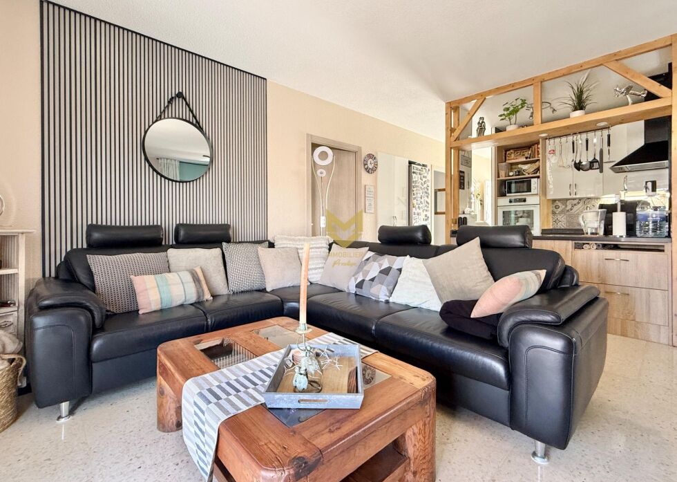 Bungalow for sale in  Callao Salvaje, Spain - P00092