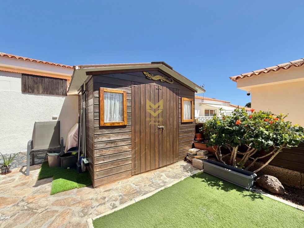 Bungalow for sale in  Callao Salvaje, Spain - P00092