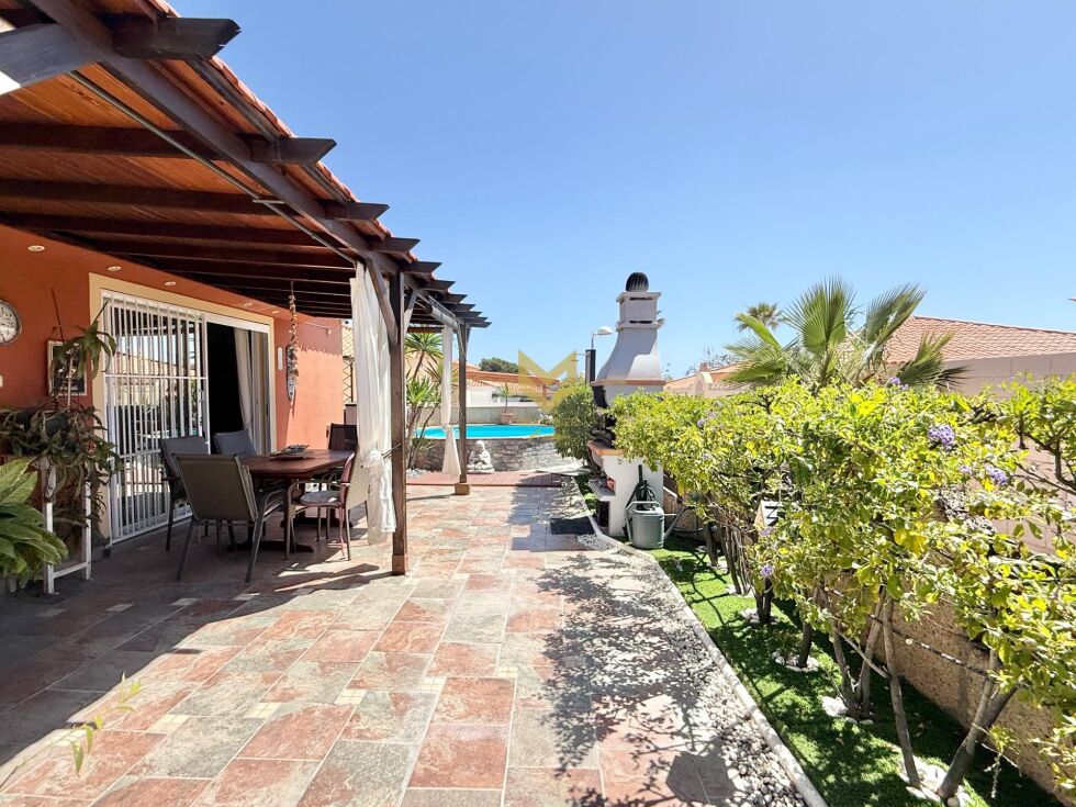 Bungalow for sale in  Callao Salvaje, Spain - P00092