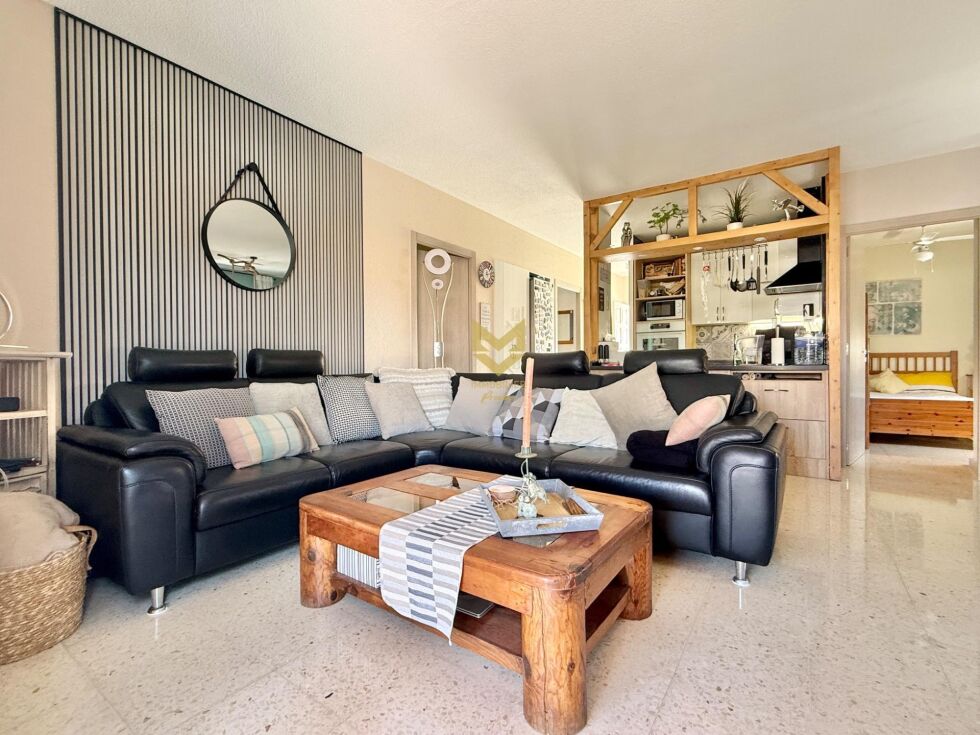 Bungalow for sale in  Callao Salvaje, Spain - P00092