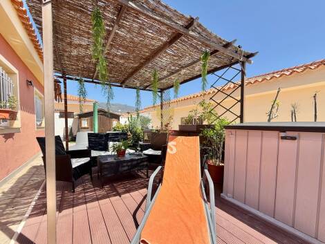 Bungalow for sale in  Callao Salvaje, Spain - P00092