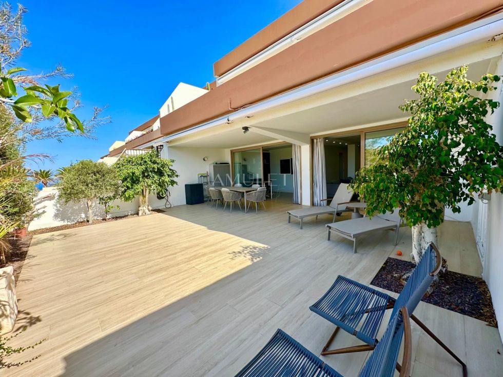 Bungalow for sale in  Callao Salvaje, Spain - P2314