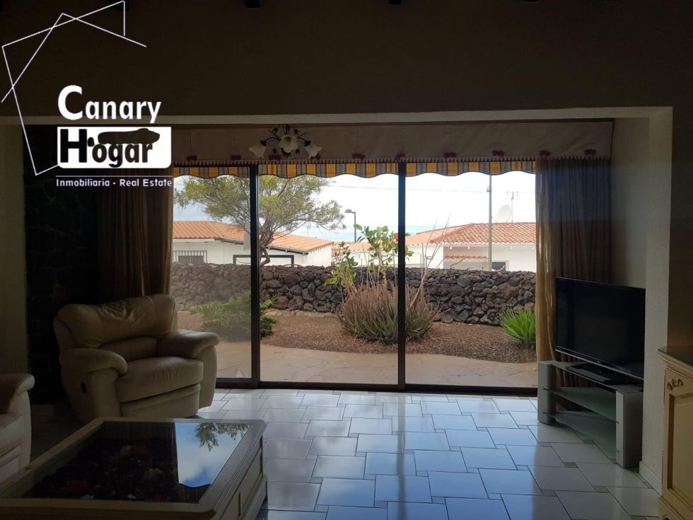 Bungalow for sale in  Costa Adeje, Spain - 055561