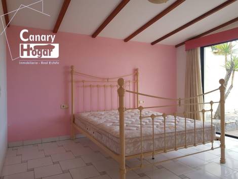 Bungalow for sale in  Costa Adeje, Spain - 055561