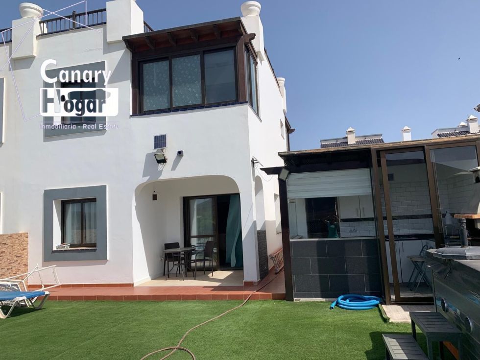 Bungalow for sale in  Castillo Caleta de Fuste, Spain - 055351