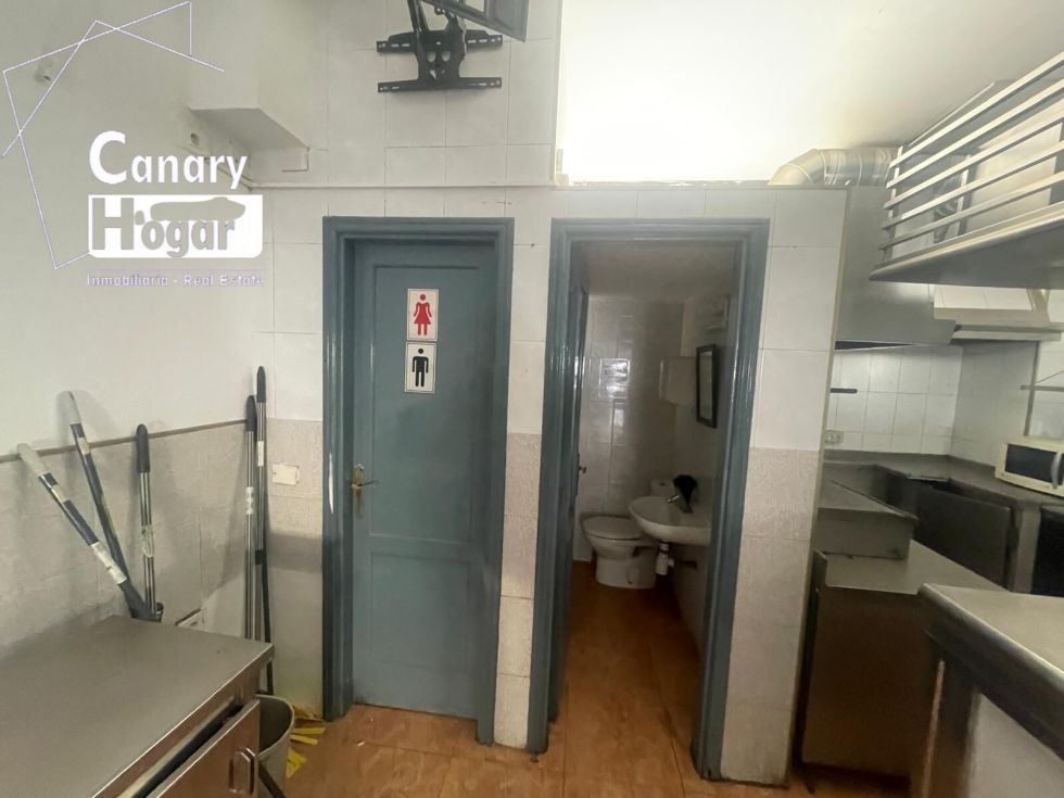 Commercial premises for sale in  Los Cristianos, Spain - 057221