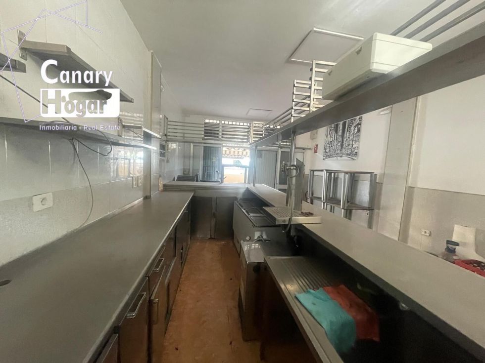Commercial premises for sale in  Los Cristianos, Spain - 057221