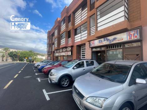 Commercial premises for sale in  Playa San Juan, Spain - 057281