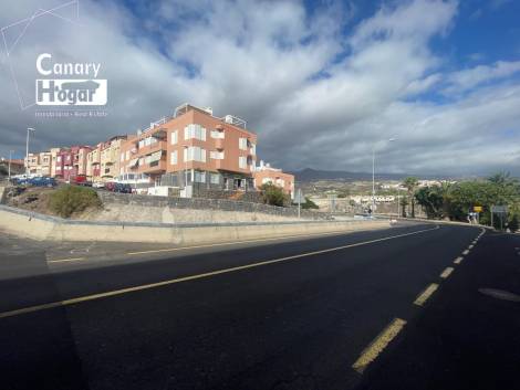 Commercial premises for sale in  Playa San Juan, Spain - 057281