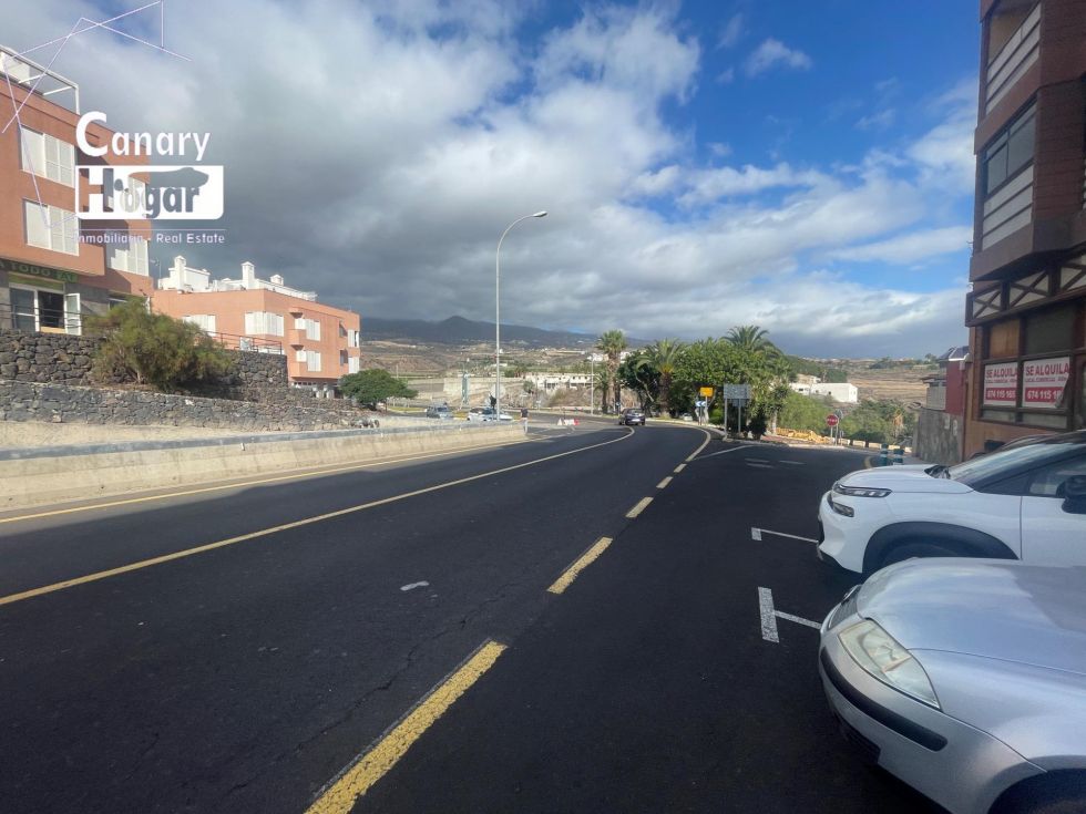 Commercial premises for sale in  Playa San Juan, Spain - 057281