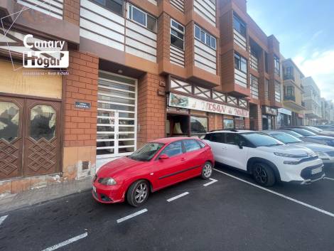 Commercial premises for sale in  Playa San Juan, Spain - 057281