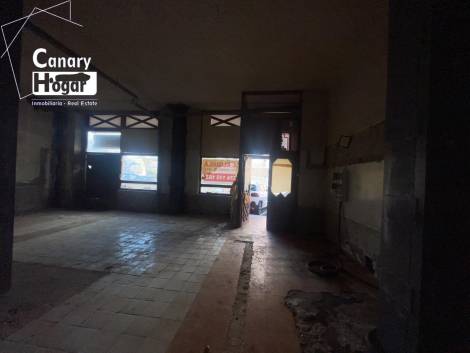 Commercial premises for sale in  Playa San Juan, Spain - 057281