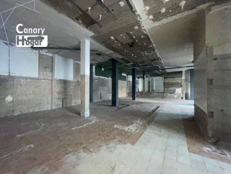 Commercial premises for sale in  Playa San Juan, Spain - 057281