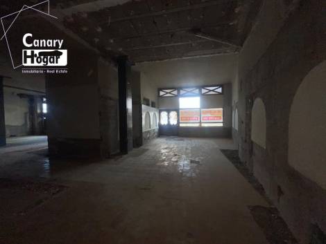 Commercial premises for sale in  Playa San Juan, Spain - 057281