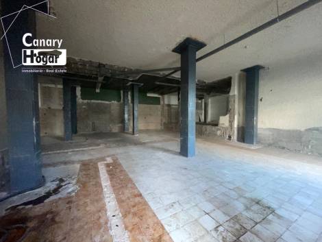 Commercial premises for sale in  Playa San Juan, Spain - 057281